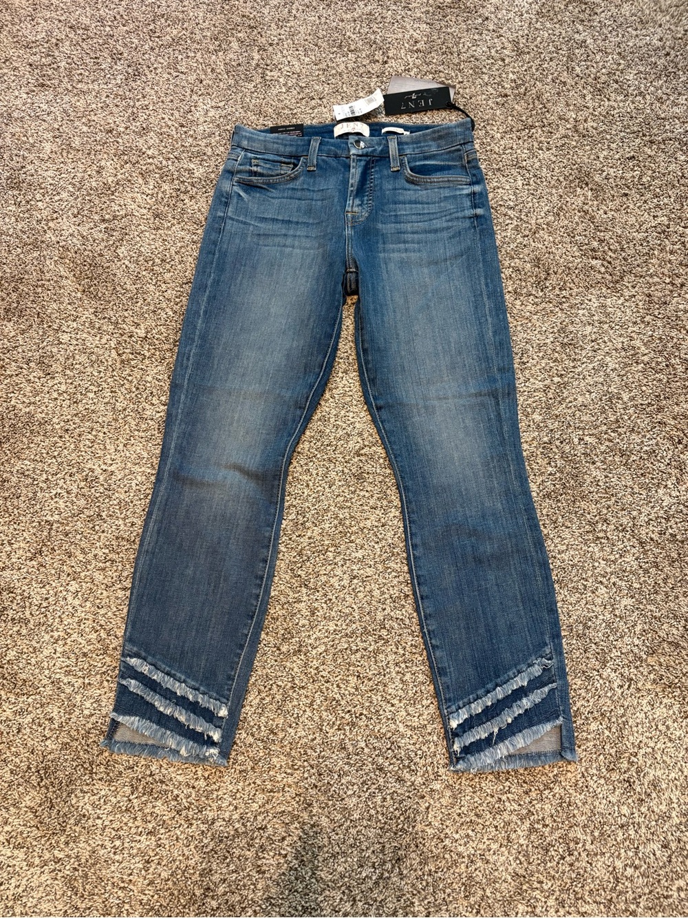 Jen7 Womens Ankle Crop Jeans with Frayed Hem in Medium Blue